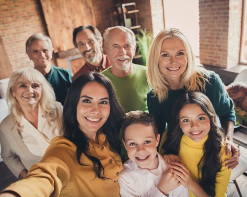Closeup,Portrait,Photo,Of,Full,Family,Gathering,Eight,People,Cuddle